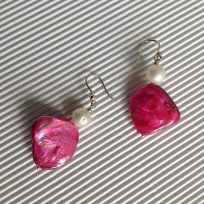 Orecchini LUMINOSA FUCSIA in madreperla e argento
