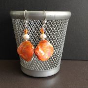 Orecchini LUMINOSA ARANCIONE in madreperla e argento