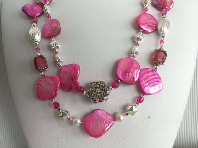 Collana LUMINOSA FUCSIA in madreperla e Pietre dure - immagine 8