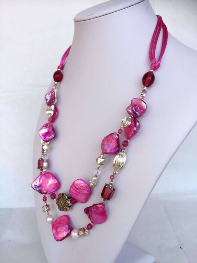 Collana LUMINOSA FUCSIA in madreperla e Pietre dure - immagine 2