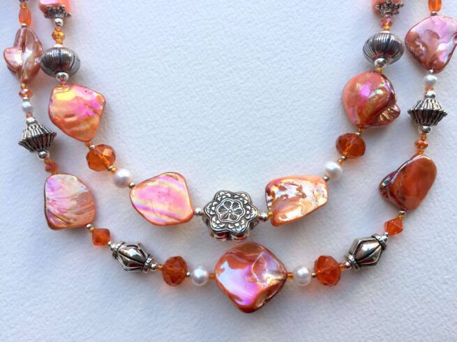 Collana LUMINOSA ARANCIONE in madreperla - immagine 6