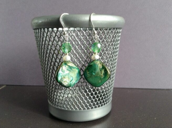 Orecchini LUMINOSA VERDE in madreperla e argento