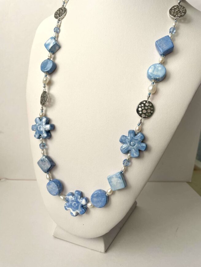 Collana fiori MYOSOTIS azzurra in ceramica lavorata a mano - immagine 6