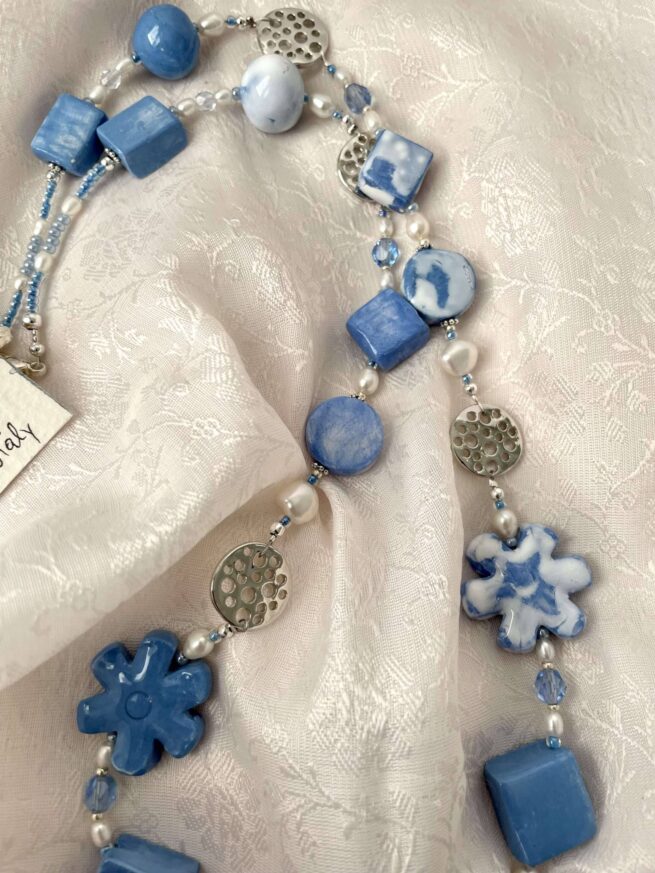 Collana fiori MYOSOTIS azzurra in ceramica lavorata a mano - immagine 7