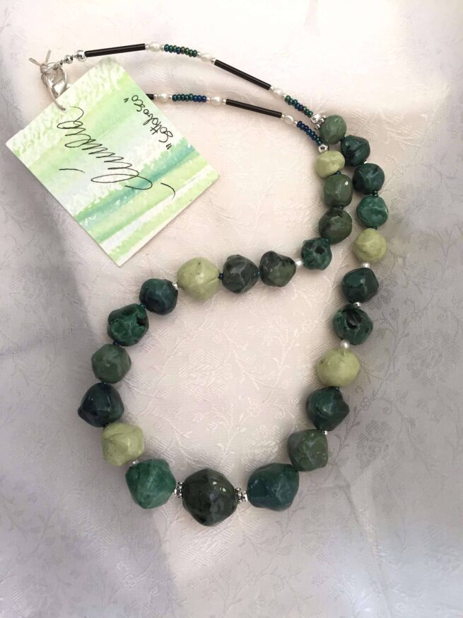 Collana SOTTOBOSCO verde in ceramica lavorata a mano - immagine 2