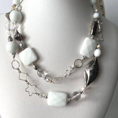 collana bianca lunga agata perle cristalli di nome Fiocco di Neve due giri più lunghi