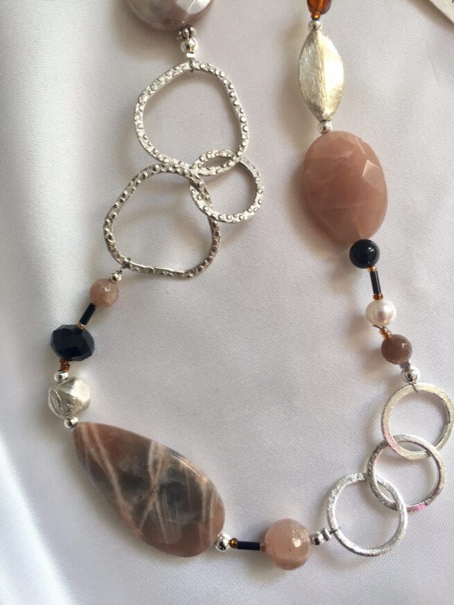 Collana NOCE MOSCATA lunga in Pietra di Luna - immagine 6
