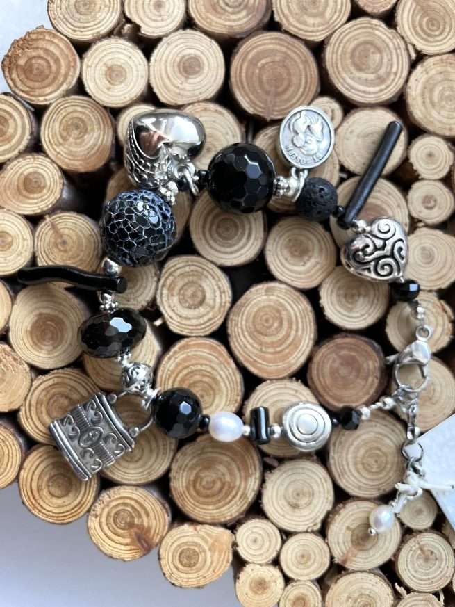 Bracciale nero in Pietre dure "CON IL CUORE", regolabile - immagine 6