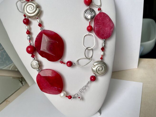 collana rossa agata catena lunga chiamata Red Passion particolare centrale
