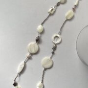 collana madreperla bianca lunga perle cristalli nome Cipria bianca