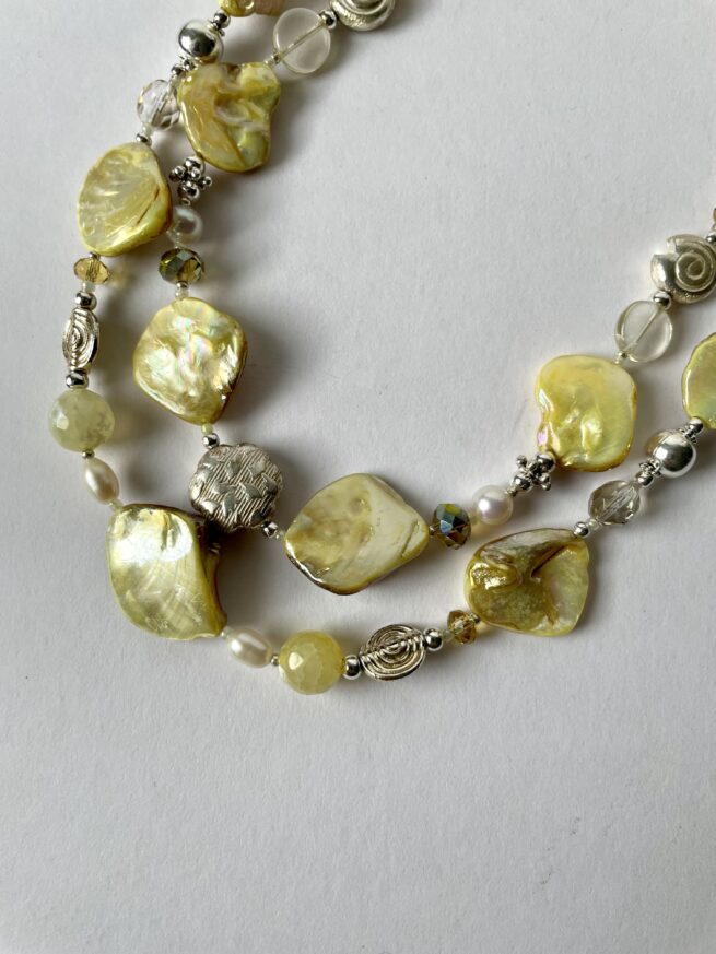 Collana in madreperla e Pietre dure "LUMINOSA LEMON" - immagine 4