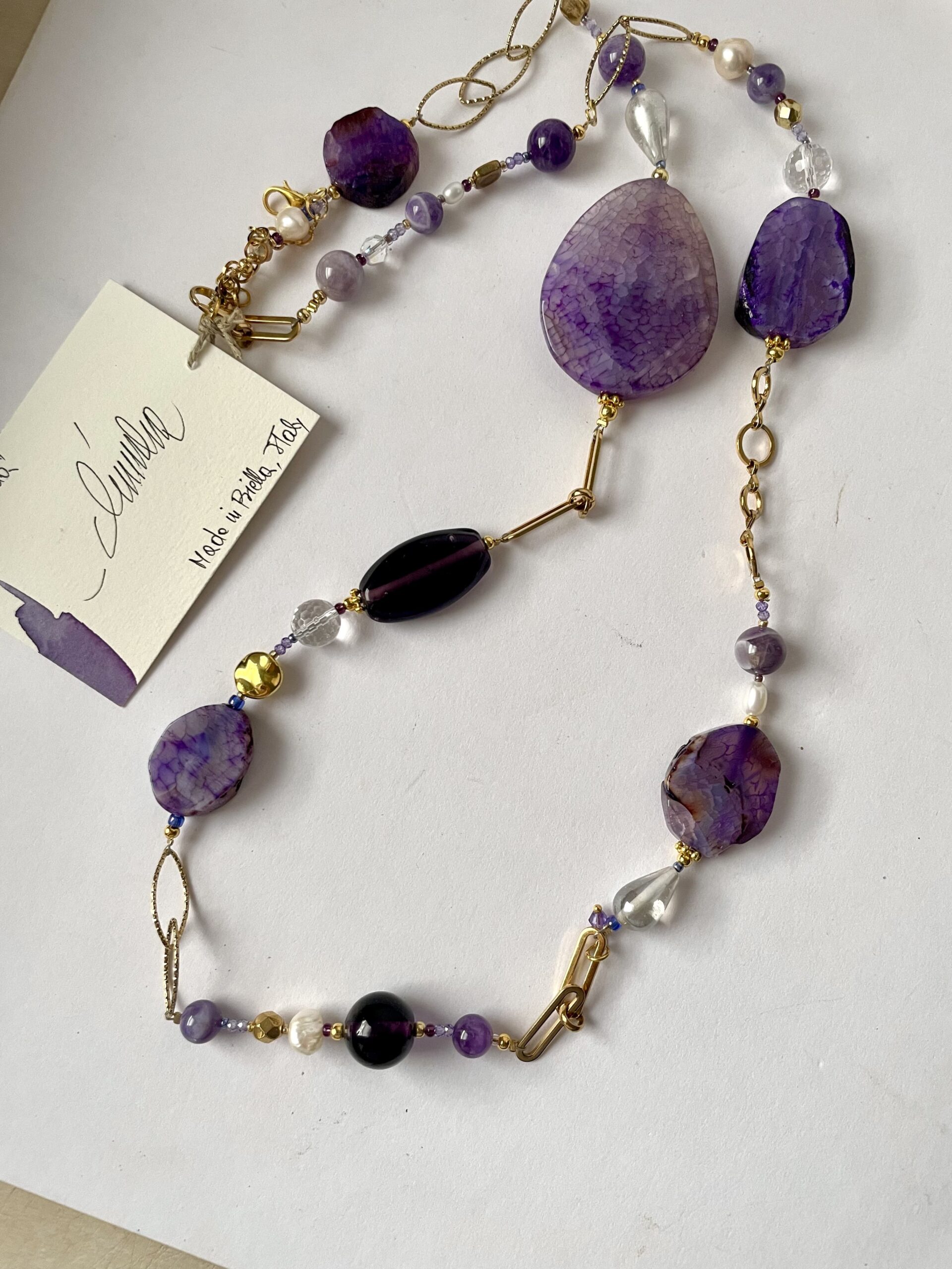 collana lunga viola agata ametista catena oro di nome PROCIDA distesa lunga